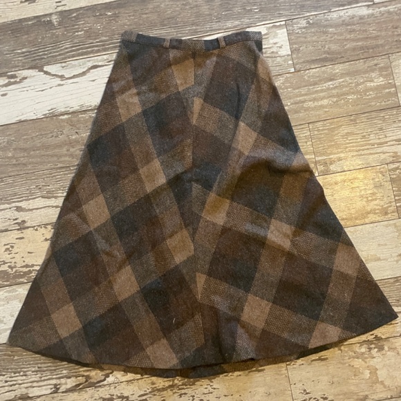 ILGWU Vintage Brown Plaid Woven Skirt - Picture 4 of 8